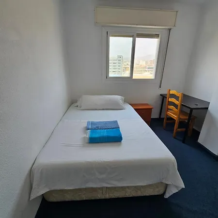 Privada Comoda Centro Vialia Estacion De Tren Maria Zambrano Y Tambien Cerca A La Playa Homestay Malaga