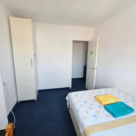 Privada Comoda Centro Vialia Estacion De Tren Maria Zambrano Y Tambien Cerca A La Playa Homestay Malaga