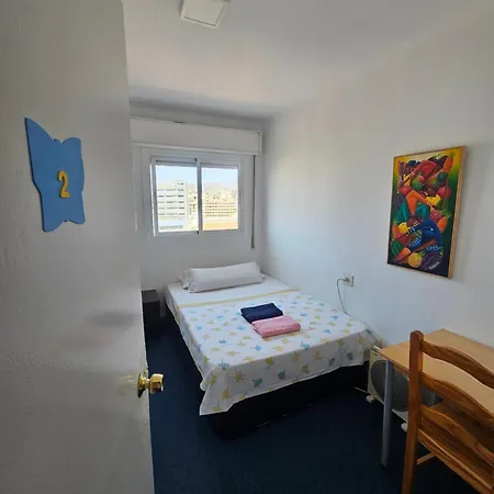 Privada Comoda Centro Vialia Estacion De Tren Maria Zambrano Y Tambien Cerca A La Playa Homestay