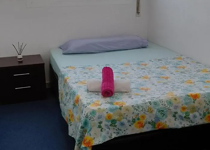 Privada Comoda Centro Vialia Estacion De Tren Maria Zambrano Y Tambien Cerca A La Playa