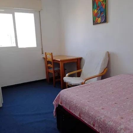 Privada Comoda Centro Vialia Estacion De Tren Maria Zambrano Y Tambien Cerca A La Playa Homestay