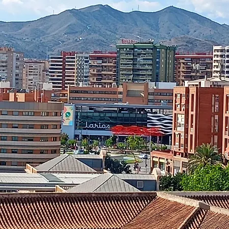 Privada Comoda Centro Vialia Estacion De Tren Maria Zambrano Y Tambien Cerca A La Playa *