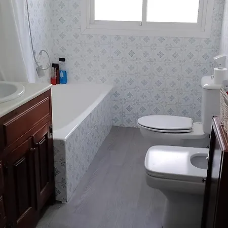 Homestay Privada Comoda Centro Vialia Estacion De Tren Maria Zambrano Y Tambien Cerca A La Playa