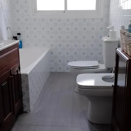 Homestay Privada Comoda Centro Vialia Estacion De Tren Maria Zambrano Y Tambien Cerca A La Playa *